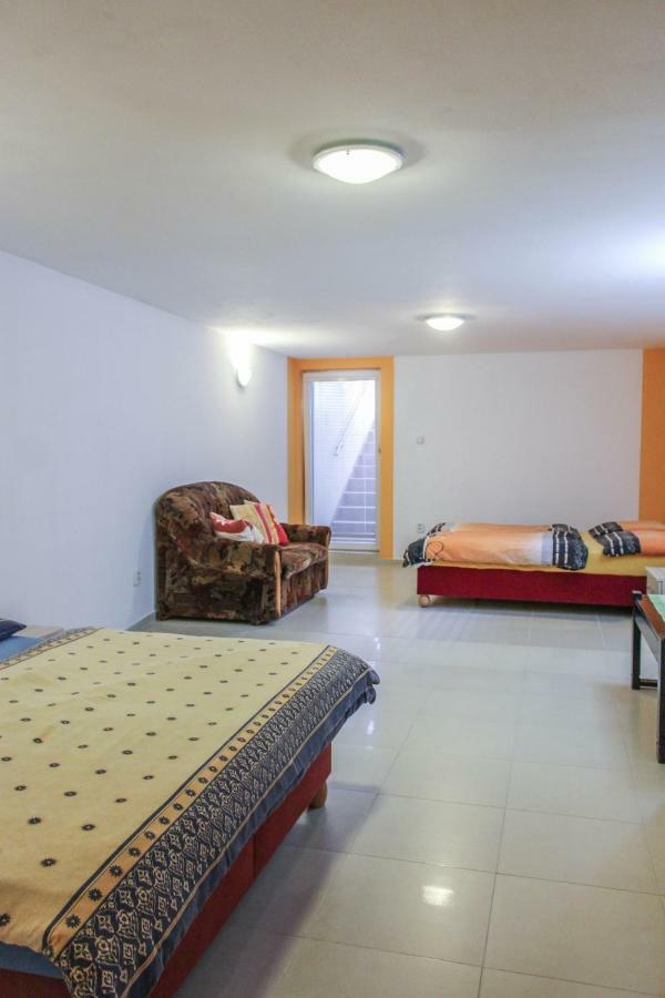 Apartman Marta Banka Extérieur photo