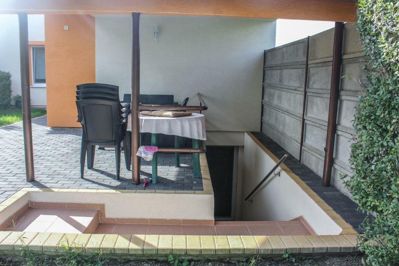 Apartman Marta Banka Extérieur photo