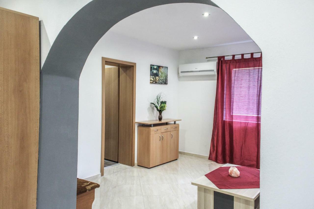 Apartman Marta Banka Extérieur photo