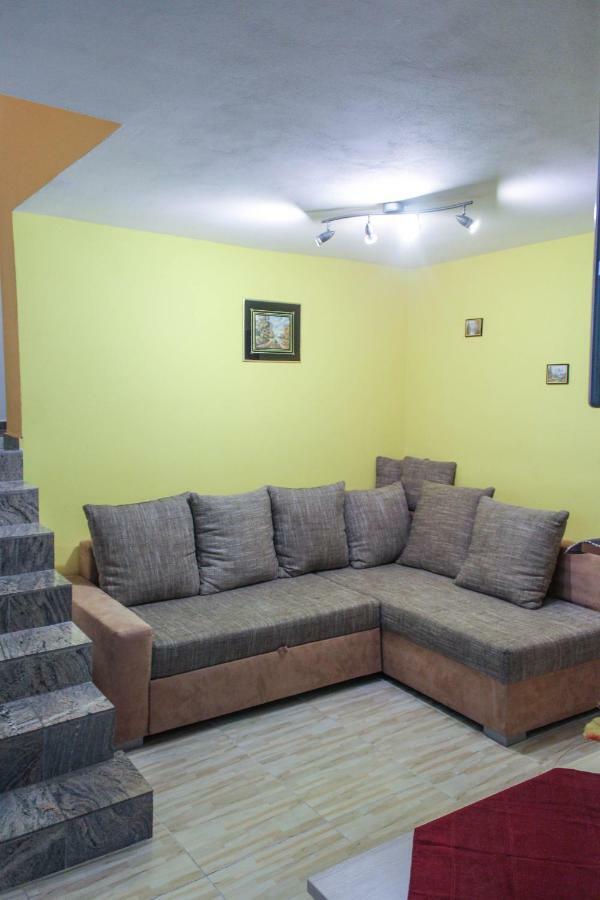 Apartman Marta Banka Extérieur photo