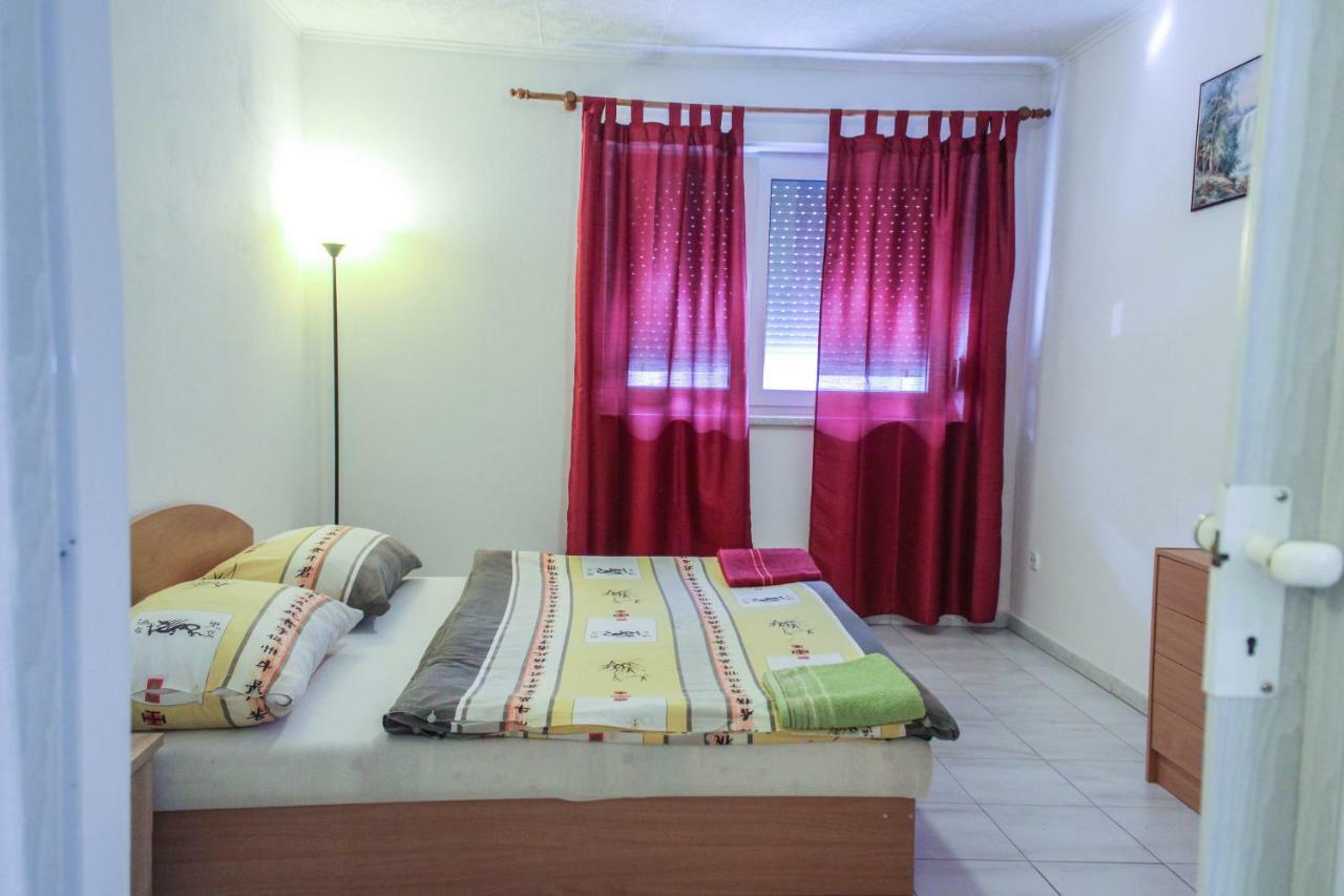 Apartman Marta Banka Extérieur photo