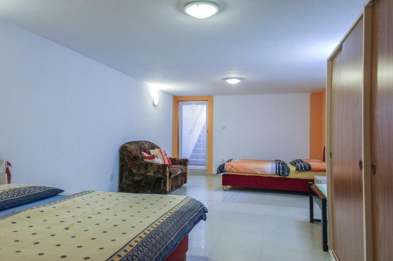 Apartman Marta Banka Extérieur photo